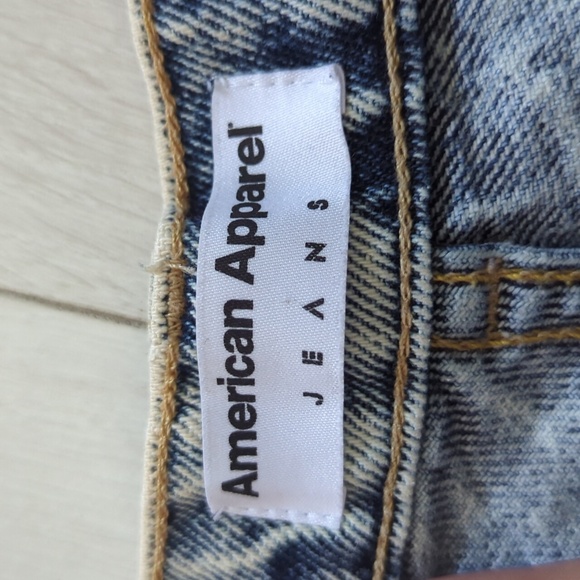 AMERICAN APPAREL High Waisted Denim Shorts - Picture 3 of 9